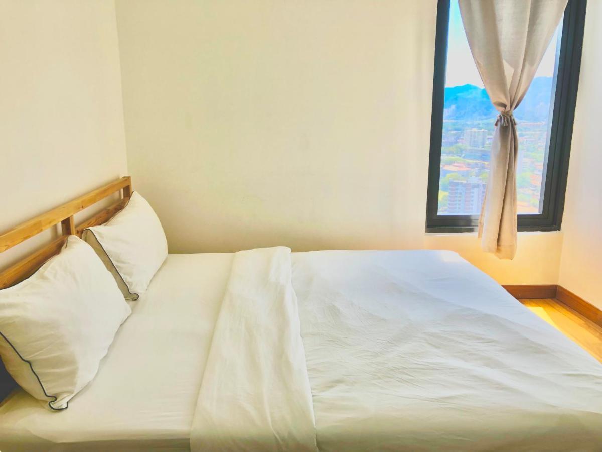 Tropicana 218 Macalister Netflix Unit By Blue Sky Holidays 조지타운 외부 사진