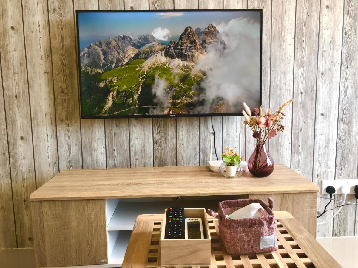 Tropicana 218 Macalister Netflix Unit By Blue Sky Holidays 조지타운 외부 사진