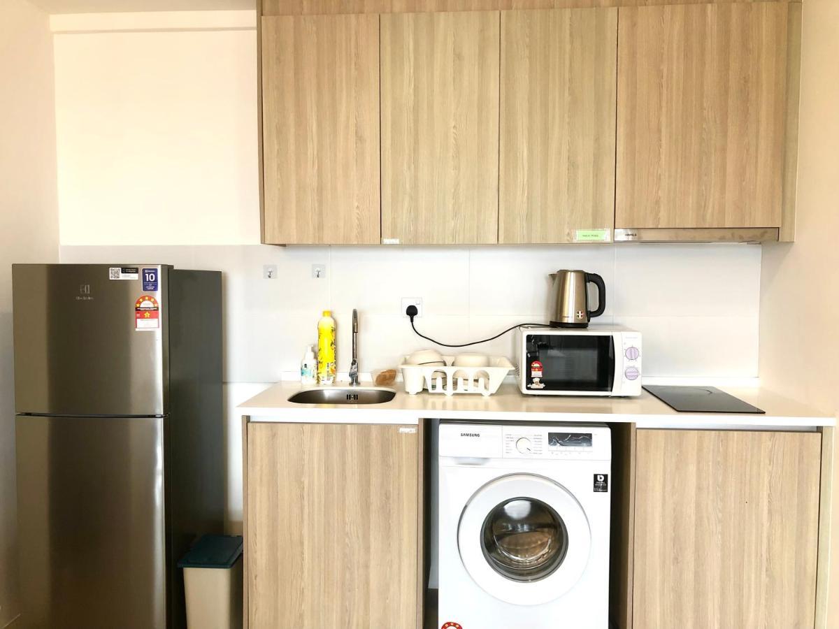 Tropicana 218 Macalister Netflix Unit By Blue Sky Holidays 조지타운 외부 사진