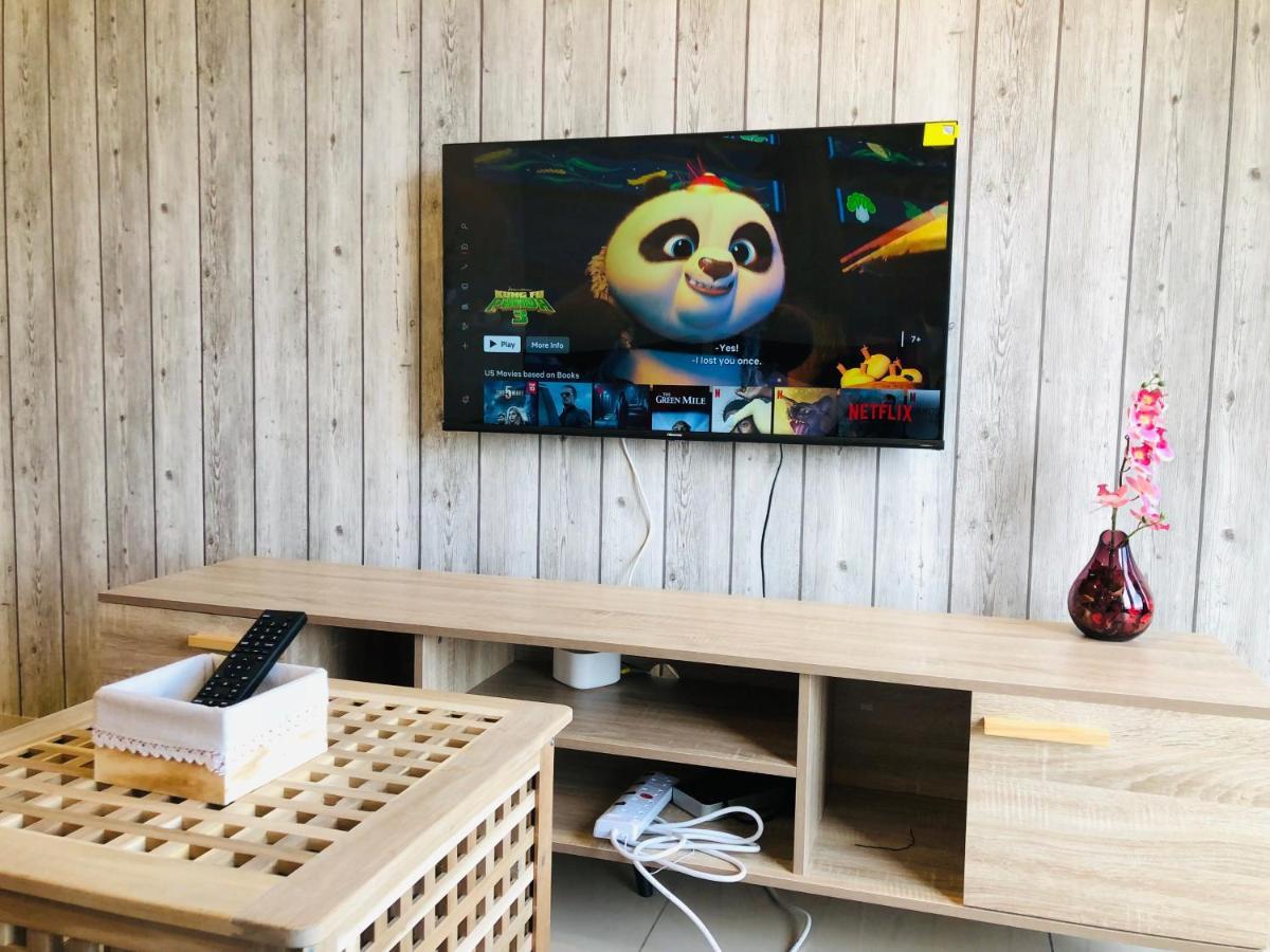 Tropicana 218 Macalister Netflix Unit By Blue Sky Holidays 조지타운 외부 사진
