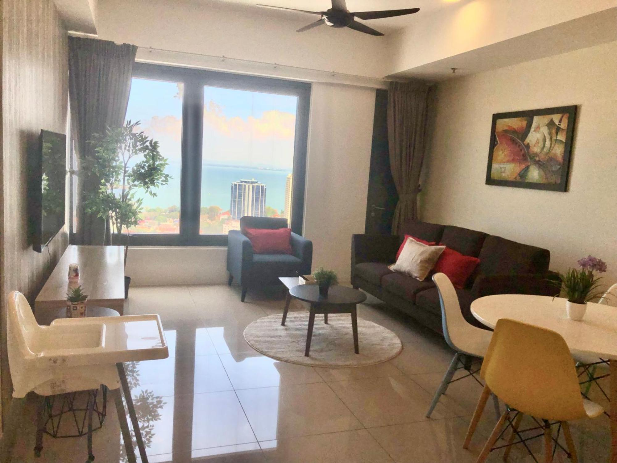 Tropicana 218 Macalister Netflix Unit By Blue Sky Holidays 조지타운 외부 사진